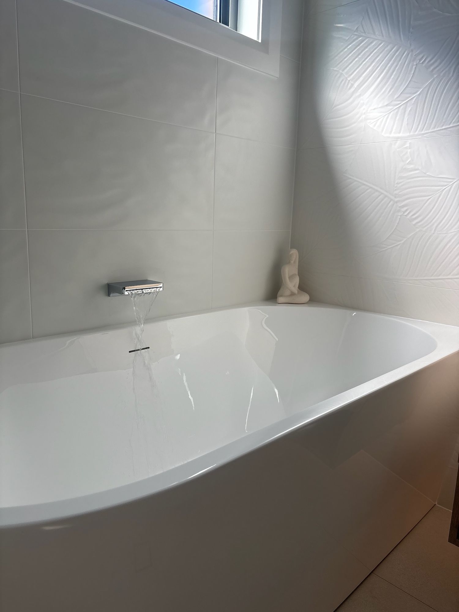 Casey Ensuite Renovation in Casey, ACT — gallery photo 2