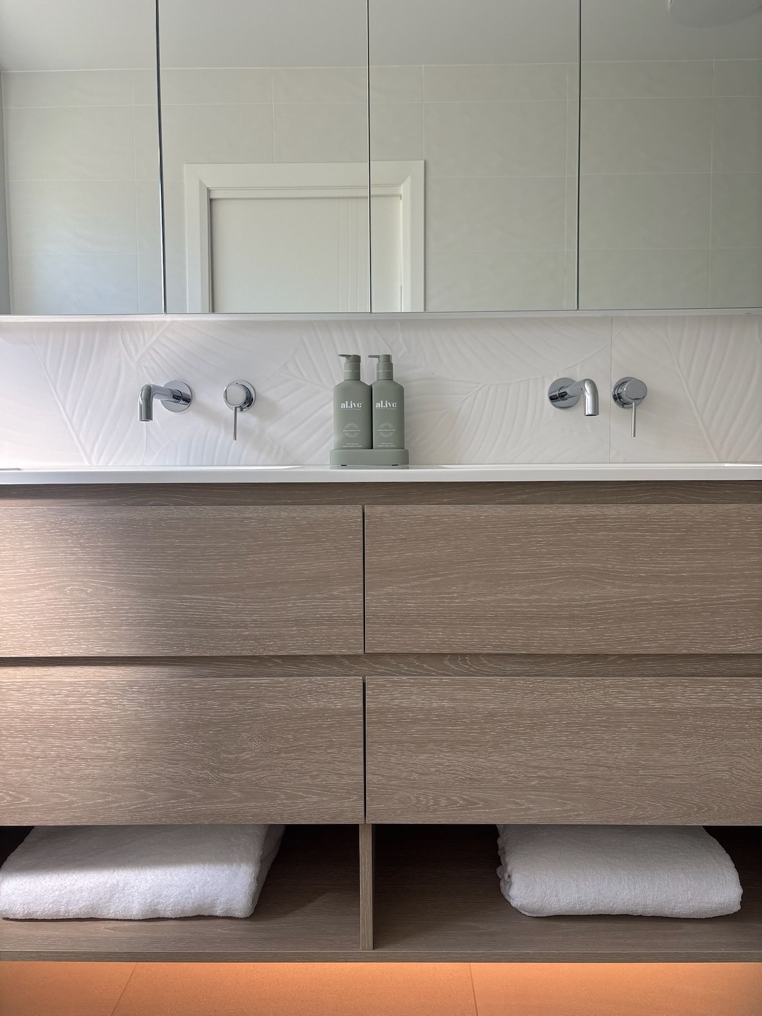Casey Ensuite Renovation in Casey, ACT — gallery photo 3