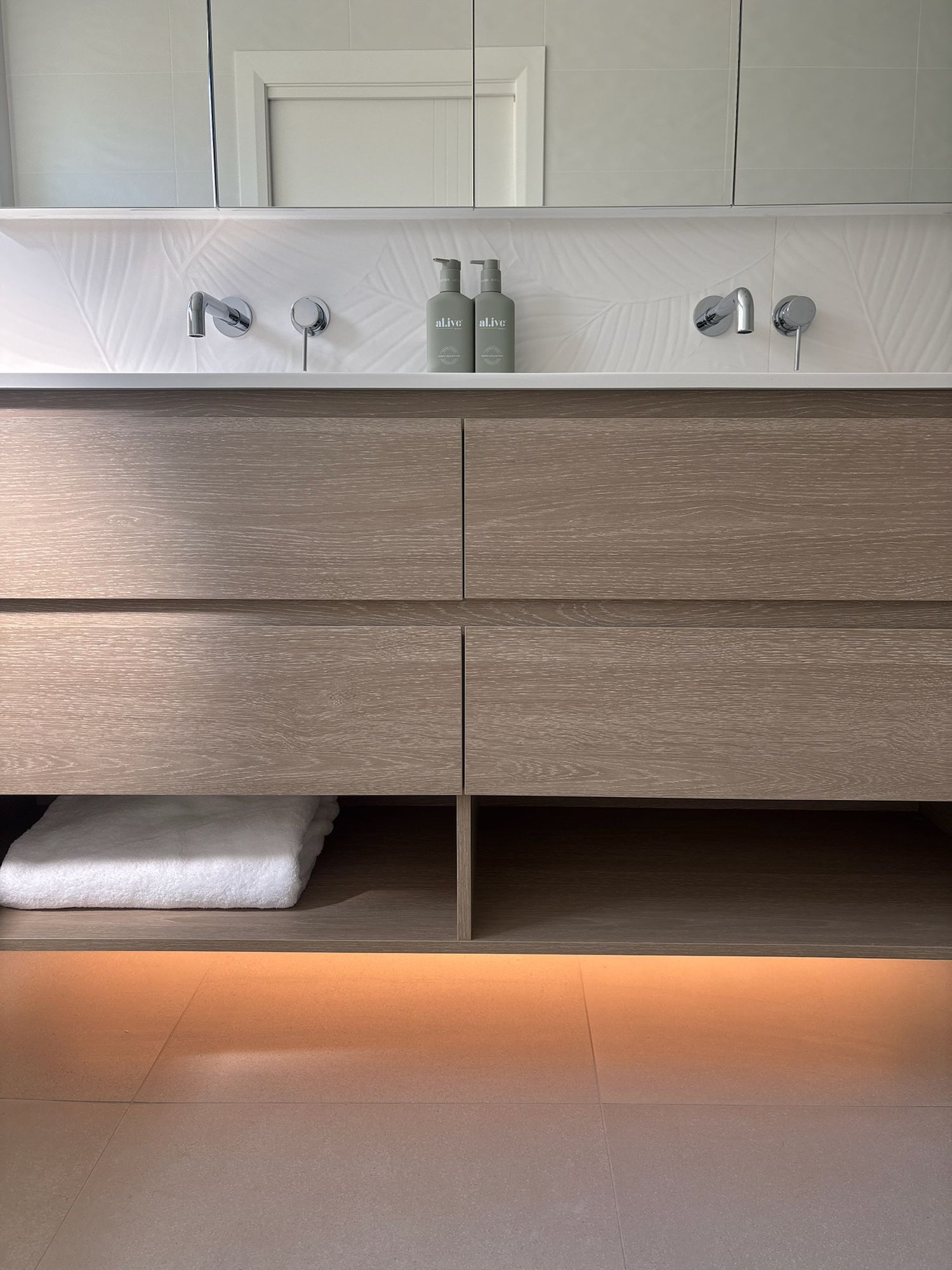 Casey Ensuite Renovation in Casey, ACT — gallery photo 4