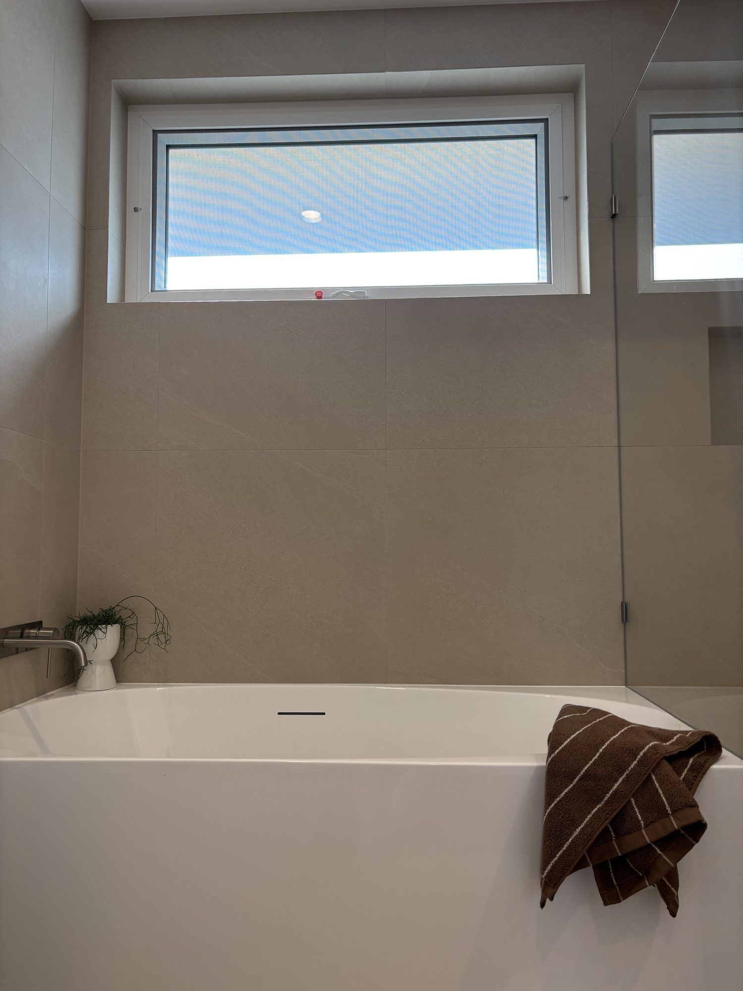 Evatt Whole House in Evatt, ACT — gallery photo 5