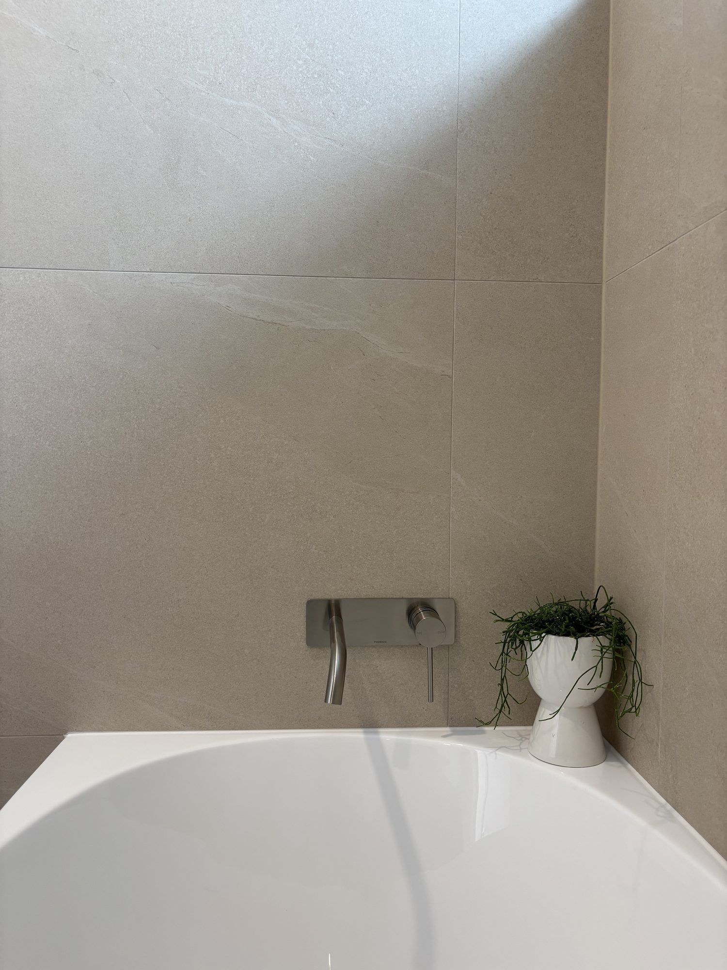 Evatt Whole House in Evatt, ACT — gallery photo 13